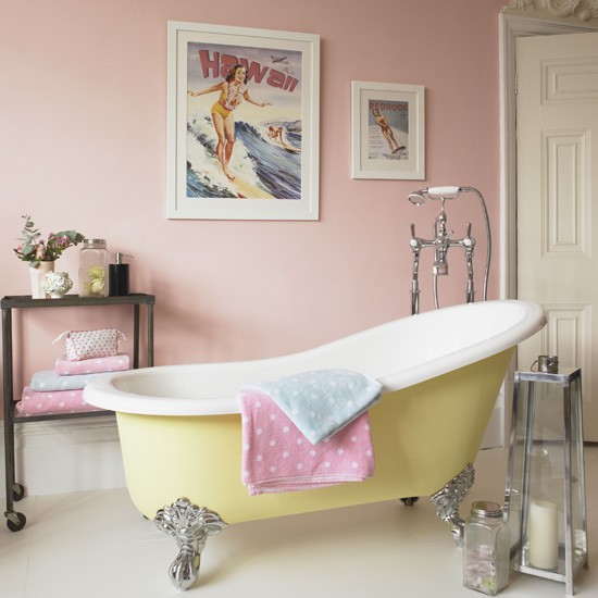 Pink-bathroom